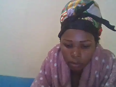 Snapshot of CharlotteDee chatting on October 19, 2025, 6:10 pm CharlotteDee online show from October 19, 2025, 6:10 pm