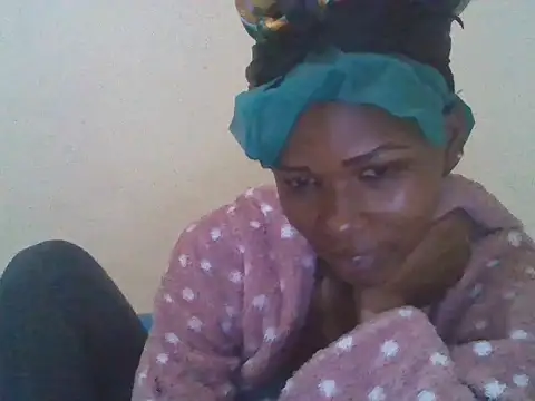 Snapshot of CharlotteDee chatting on October 19, 2025, 6:05 am CharlotteDee online show from October 19, 2025, 6:05 am