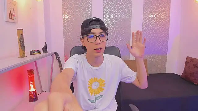 Nikolay Gregori online show from October 15, 2025, 4:22 am