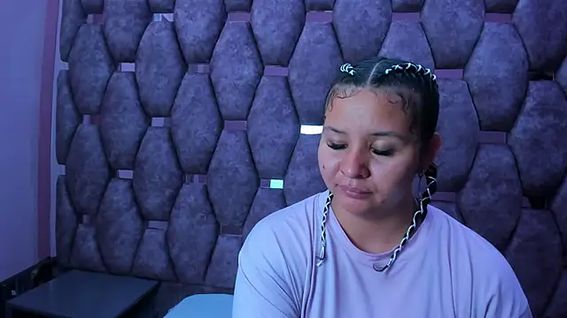 AlaSmith online show from November 18, 2025, 2:27 am