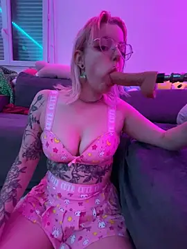 LaskaLeRoomba online show from January 17, 2026, 9:40 pm