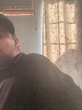 Miguel16i online show from February 27, 2025, 12:25 am