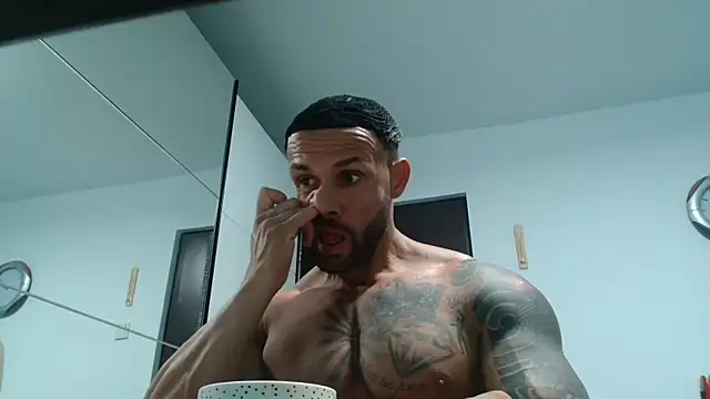 Magnificmuscles89 online show from May 15, 2026, 11:08 am