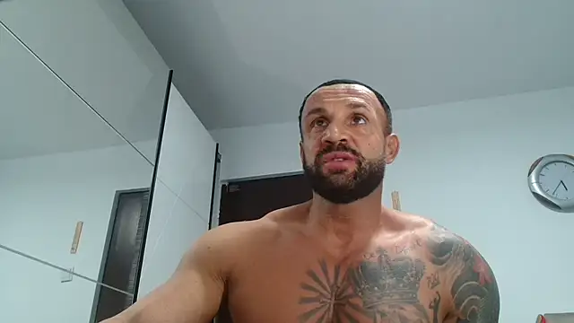 Snapshot of Magnificmuscles89 chatting on February 20, 2026, 3:36 pm Magnificmuscles89 online show from February 20, 2026, 3:36 pm