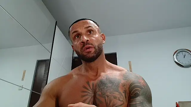 Snapshot of Magnificmuscles89 chatting on January 16, 2026, 10:58 pm Magnificmuscles89 online show from January 16, 2026, 10:58 pm