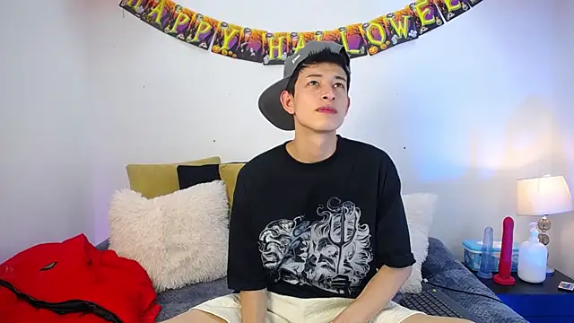 MaikCarver online show from October 11, 2025, 4:02 am