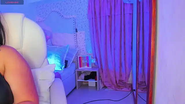 kitty roouse online show from March 12, 2025, 4:30 am