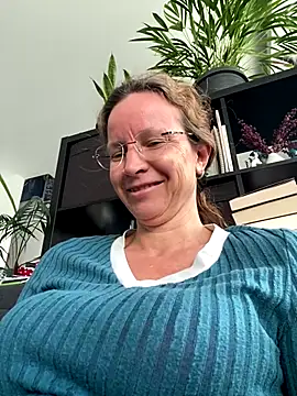 AnnikaRose online show from September 24, 2025, 6:09 am