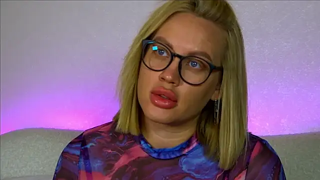 MariaNeumann online show from October 23, 2025, 6:34 am