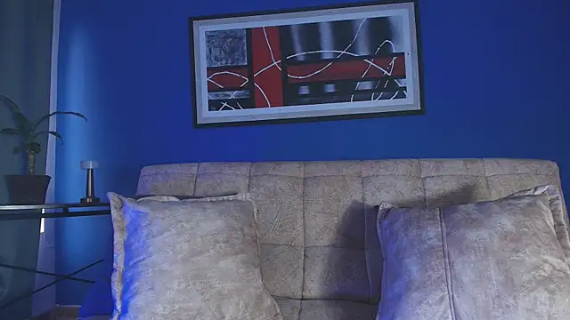 liccy hall online show from November 6, 2025, 11:47 am