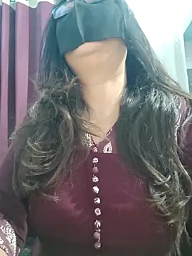 Aishwaryaa 69 online show from May 19, 2026, 2:51 am