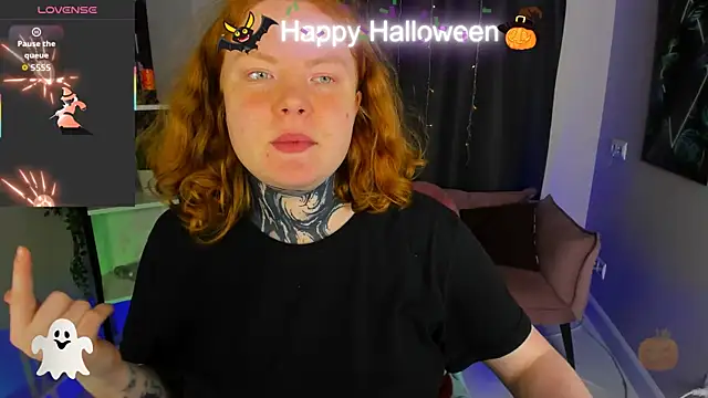 Cassie xKiss online show from November 4, 2025, 8:45 pm