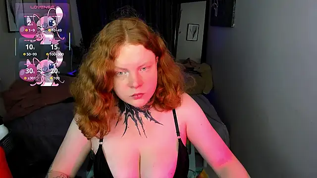 Cassie xKiss online show from December 17, 2025, 8:47 pm