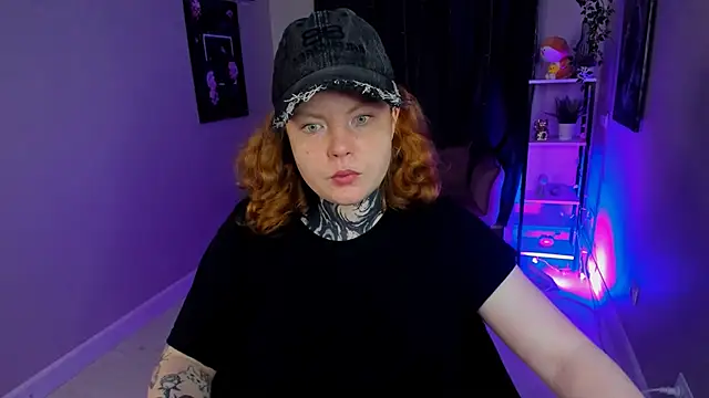 Cassie xKiss online show from October 4, 2025, 8:32 pm