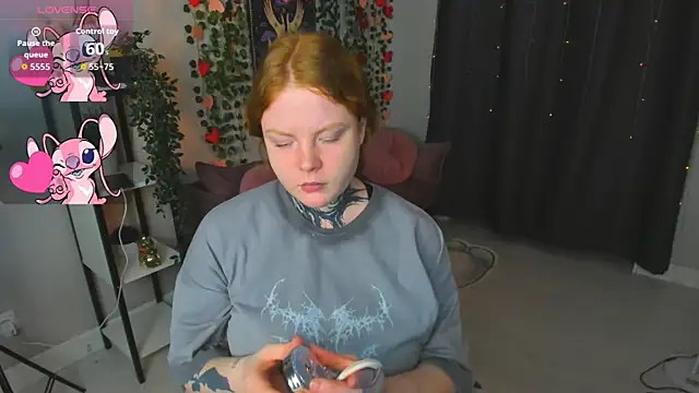 Snapshot of Cassie_xKiss chatting on February 16, 2026, 8:29 pm Cassie xKiss online show from February 16, 2026, 8:29 pm