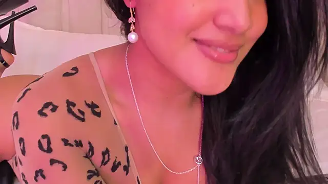 Snapshot of bonniekim_ chatting on March 13, 2025, 2:55 pm bonniekim online show from March 13, 2025, 2:55 pm