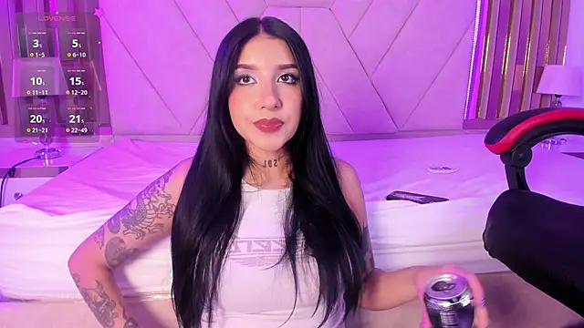 Leiaa  online show from November 7, 2025, 4:50 am