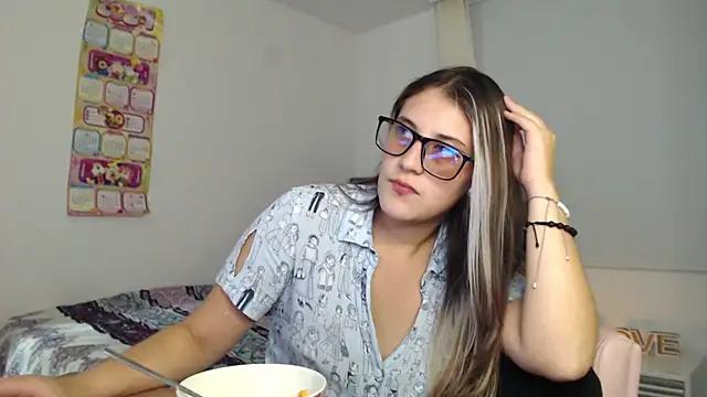 Snapshot of Giia_paiige18 chatting on March 20, 2025, 8:31 am Giia paiige18 online show from March 20, 2025, 8:31 am