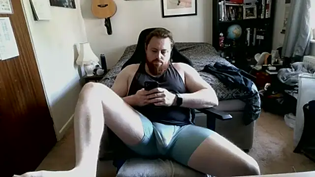 Hairy Guy30 online show from July 7, 2026, 4:32 pm
