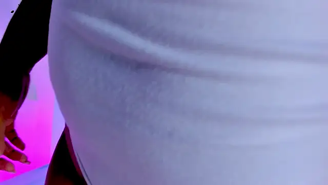 ayheleensexygirl1 online show from November 29, 2025, 7:25 pm