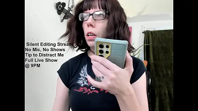 Snapshot of SaraDesirexo chatting on February 8, 2025, 8:53 pm SaraDesirexo online show from February 8, 2025, 8:53 pm