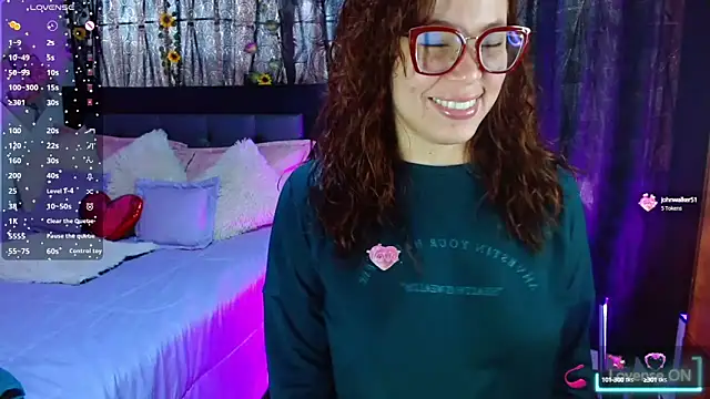 SharonR1 online show from September 9, 2025, 9:46 pm