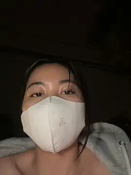 Lami Mi online show from February 23, 2026, 5:46 pm