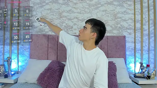 its liam18 online show from March 12, 2025, 12:42 am