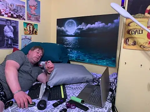 Mic Oxinner online show from April 8, 2026, 2:07 pm