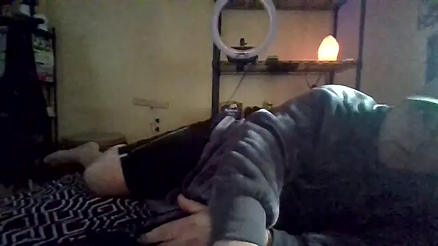 Mic Oxinner online show from November 9, 2025, 7:40 pm