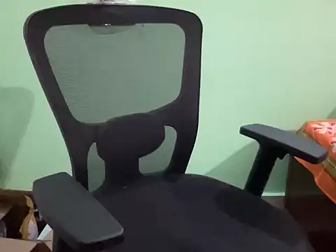 hot asian boy online show from January 4, 2025, 9:21 am