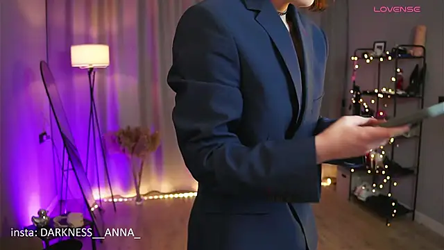 AnnaTrueno online show from January 18, 2026, 5:49 pm