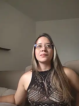 Snapshot of Dani_javi chatting on June 18, 2026, 5:18 pm Dani javi online show from June 18, 2026, 5:18 pm