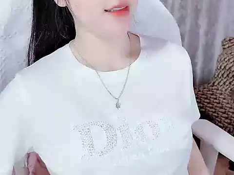 Snapshot of _Lygn__ chatting on October 1, 2025, 1:15 pm Lygn online show from October 1, 2025, 1:15 pm