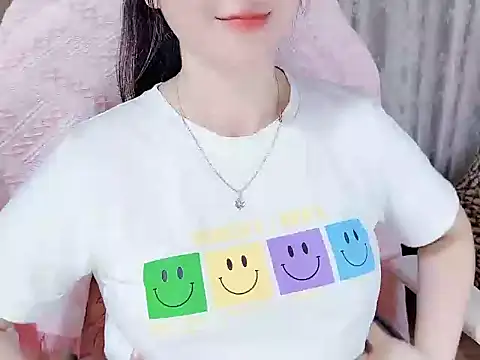 Snapshot of _Lygn__ chatting on September 21, 2025, 12:54 pm Lygn online show from September 21, 2025, 12:54 pm