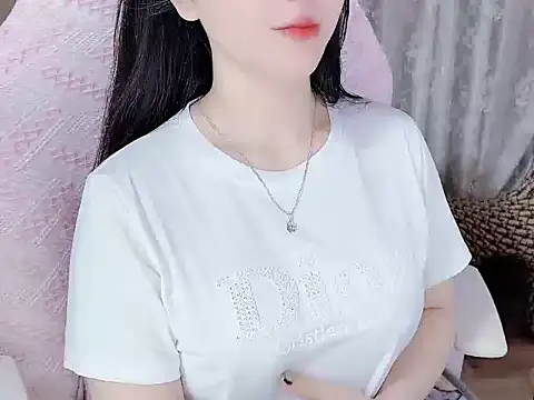 Snapshot of _Lygn__ chatting on October 14, 2025, 12:22 am Lygn online show from October 14, 2025, 12:22 am