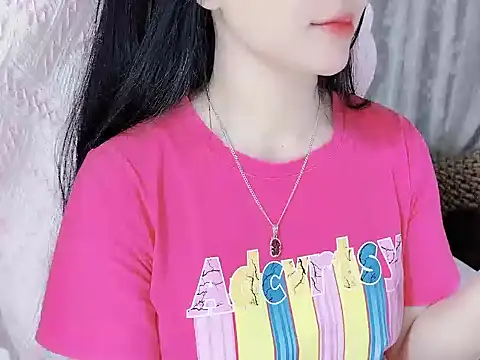 Snapshot of _Lygn__ chatting on October 16, 2025, 12:46 pm Lygn online show from October 16, 2025, 12:46 pm