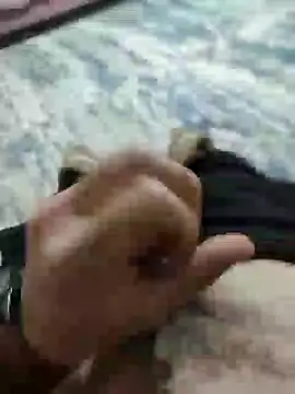 ssikerek23 online show from November 28, 2025, 2:12 am