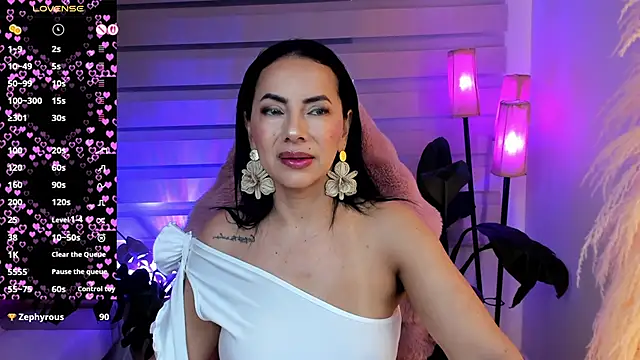veronika naughty online show from June 30, 2026, 3:01 pm