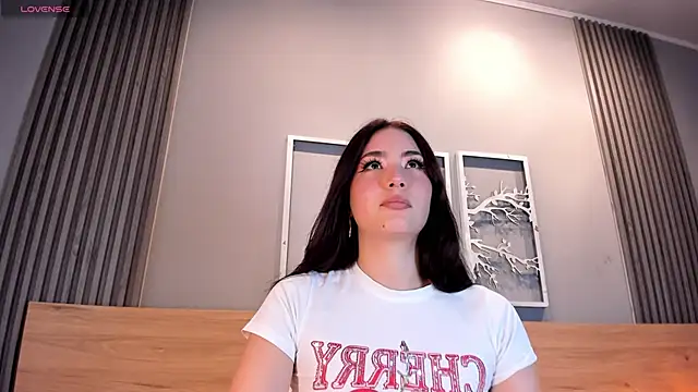 lunar leen online show from April 16, 2026, 6:41 pm