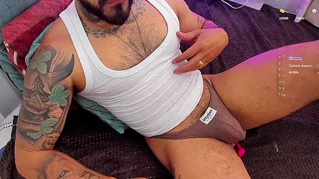 Snapshot of mikemulerr chatting on February 14, 2026, 8:20 pm mikemulerr online show from February 14, 2026, 8:20 pm