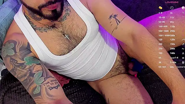 Snapshot of mikemulerr chatting on February 10, 2026, 12:31 am mikemulerr online show from February 10, 2026, 12:31 am