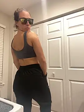 Snapshot of mrs__unknown chatting on November 14, 2025, 4:05 am mrs unknown online show from November 14, 2025, 4:05 am