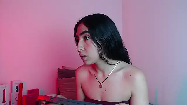 Snapshot of madisex_s chatting on January 19, 2026, 12:09 pm madisex s online show from January 19, 2026, 12:09 pm