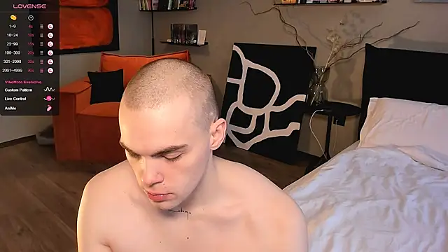 simonwnl online show from January 18, 2026, 1:03 pm