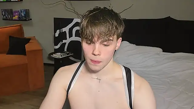 simonwnl online show from December 15, 2025, 6:14 pm