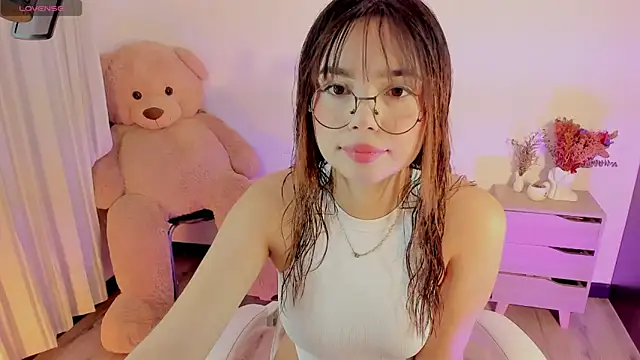 Snapshot of Lovely_celestte chatting on June 26, 2026, 8:03 pm Lovely celestte online show from June 26, 2026, 8:03 pm
