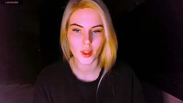 VoluptuousDreams online show from March 13, 2025, 4:23 pm