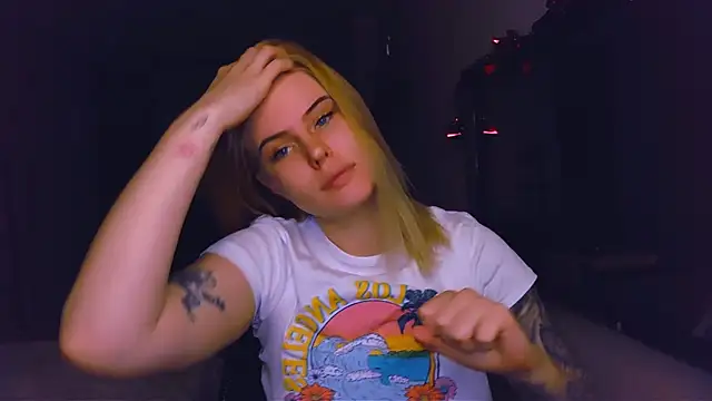 VoluptuousDreams online show from December 12, 2024, 2:00 pm