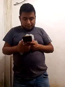 YoSoyLittleBoy online show from February 2, 2026, 2:32 am